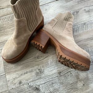 Women's Beige Chunky Heel Suede Ankle Boots
